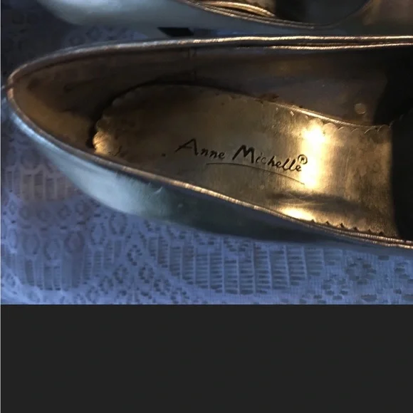 Anne Michelle Gold Platform Heels - Picture 8 of 8